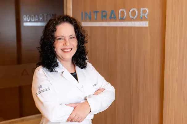 Dra. Roberta Maria Aguiar Milet - Médica da Clínica Intrador